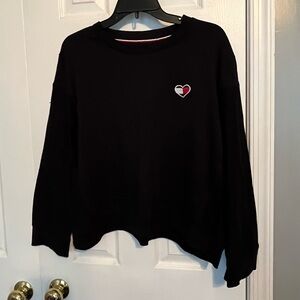 Womens Tommy Hilfiger sleep set.